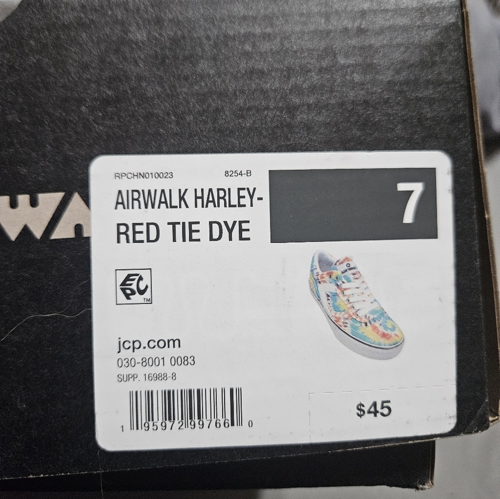 New In Box Airwalk Tie Dye Womens Sneakers! - Picture 3 of 3
